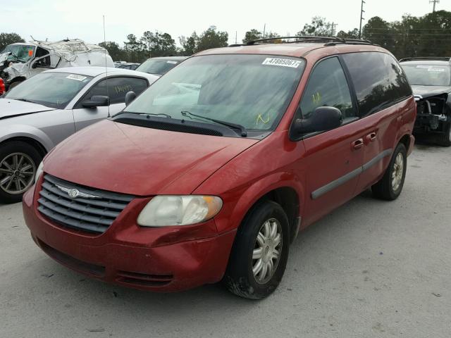 1A4GP45R06B730930 - 2006 CHRYSLER TOWN & COU BURGUNDY photo 2