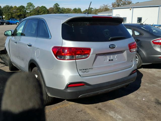 5XYPG4A36HG282290 - 2017 KIA SORENTO LX SILVER photo 3