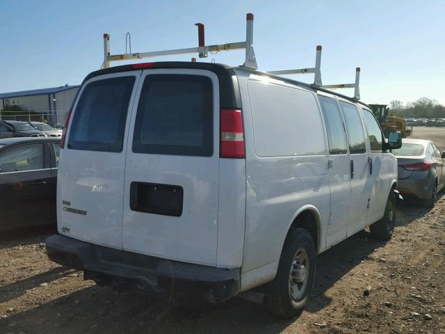 1GC2GTAG8A1111389 - 2010 CHEVROLET EXPRESS G3 WHITE photo 4