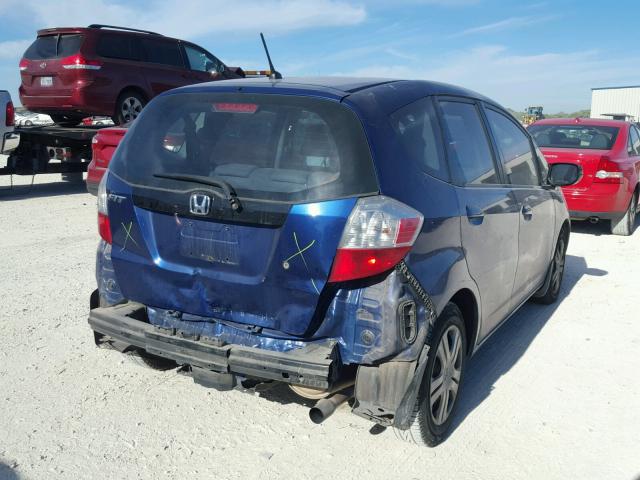 JHMGE8H29AS005822 - 2010 HONDA FIT BLUE photo 4