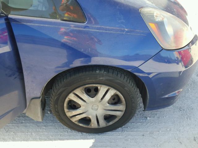 JHMGE8H29AS005822 - 2010 HONDA FIT BLUE photo 9