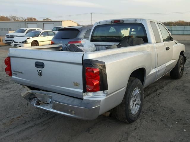 1D7HE42K95S198816 - 2005 DODGE DAKOTA SLT SILVER photo 4