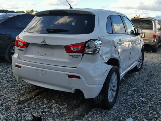 JA4AP4AU0BZ004910 - 2011 MITSUBISHI OUTLANDER WHITE photo 4