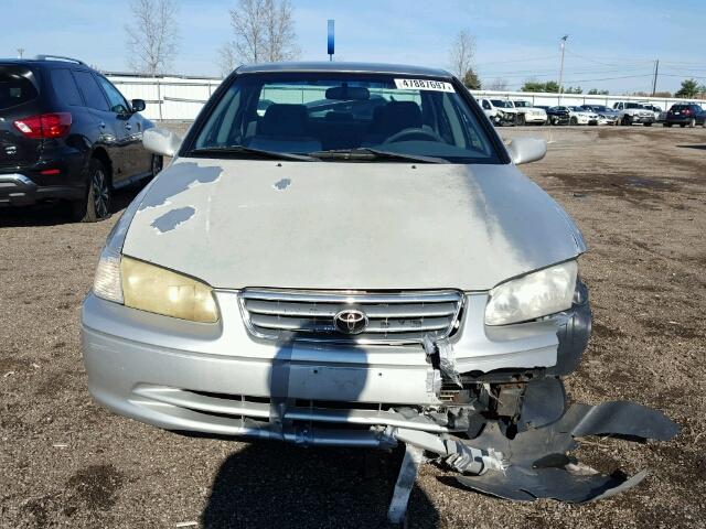 4T1BF22KXYU109714 - 2000 TOYOTA CAMRY LE SILVER photo 10