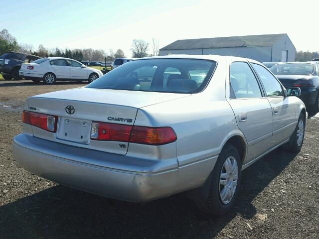 4T1BF22KXYU109714 - 2000 TOYOTA CAMRY LE SILVER photo 4