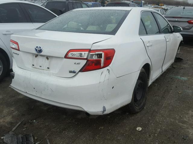 4T1BD1FK0EU106326 - 2014 TOYOTA CAMRY HYBR WHITE photo 4