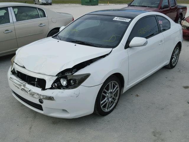 JTKDE167X80237175 - 2008 TOYOTA SCION TC WHITE photo 2