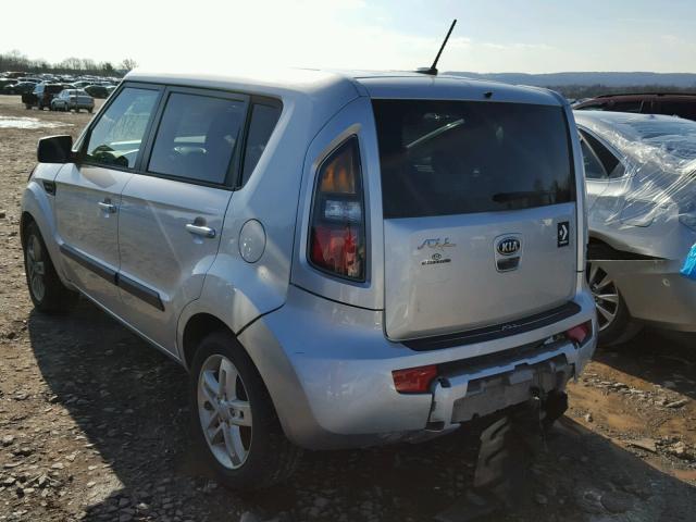 KNDJT2A2XB7316264 - 2011 KIA SOUL + SILVER photo 3