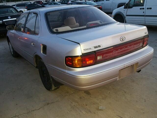 4T1SK12E9RU410640 - 1994 TOYOTA CAMRY LE ოქროსფერი ფოტო 3