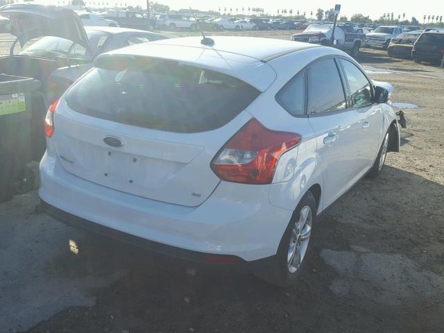 1FADP3K23EL433045 - 2014 FORD FOCUS SE WHITE photo 4