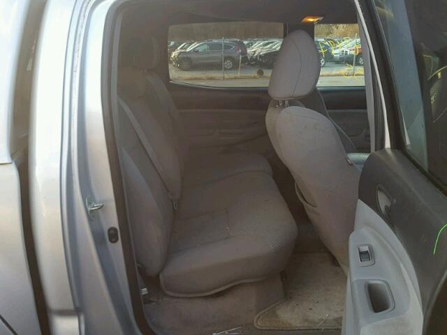 3TMLU4EN1BM069552 - 2011 TOYOTA TACOMA DOU SILVER photo 6