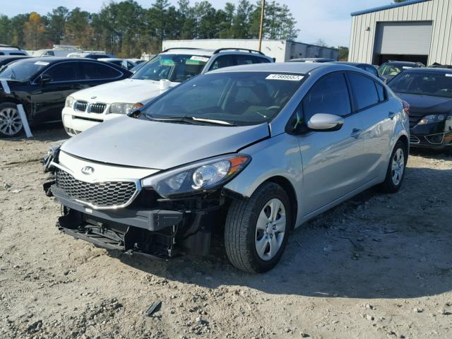 KNAFK4A60F5431297 - 2015 KIA FORTE LX SILVER photo 2