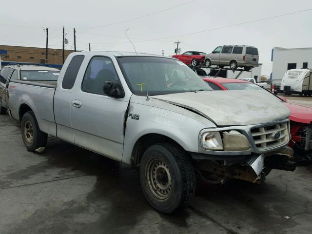 1FTZX1720YKA94011 - 2000 FORD F150 SILVER photo 1