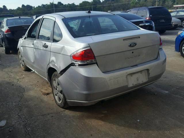 1FAHP34N58W155177 - 2008 FORD FOCUS S/SE SILVER photo 3