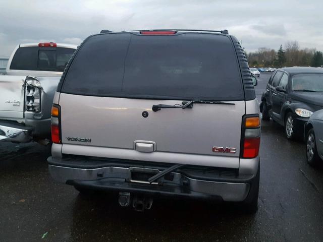 1GKEK13T84J274157 - 2004 GMC YUKON SILVER photo 10