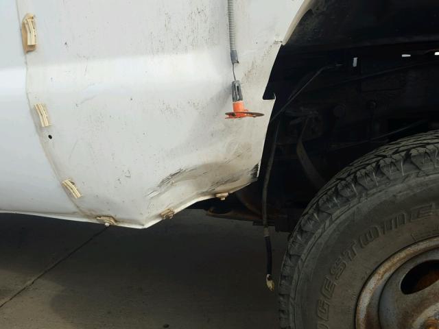 1FTWX33F03EA49102 - 2003 FORD F350 SUPER WHITE photo 9