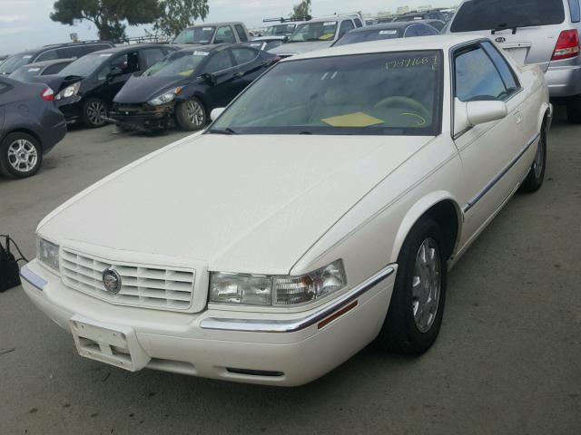 1G6ET1291WU610640 - 1998 CADILLAC ELDORADO T WHITE photo 2