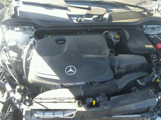 WDCTG4GB1FJ074628 - 2015 MERCEDES-BENZ GLA 250 4M GRAY photo 7