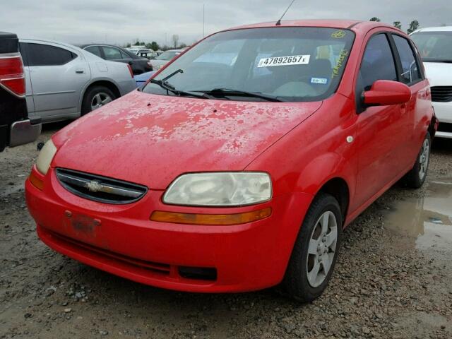 KL1TD62675B504800 - 2005 CHEVROLET AVEO BASE RED photo 2