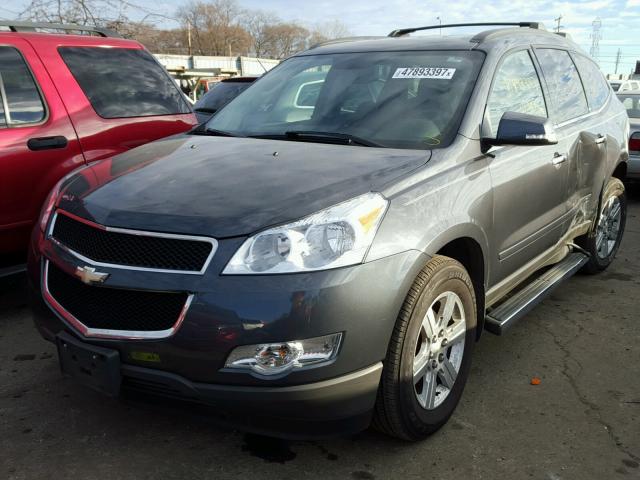 1GNKRGED4CJ368349 - 2012 CHEVROLET TRAVERSE L GRAY photo 2