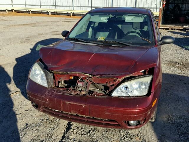 1FAHP34N67W263645 - 2007 FORD FOCUS ZX4 BURGUNDY photo 9