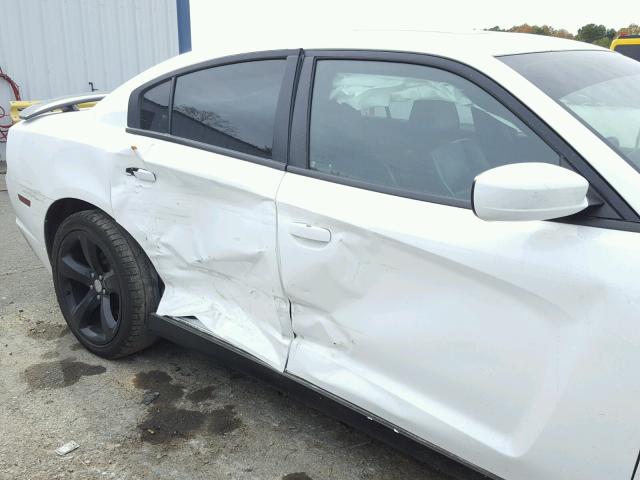 2C3CDXCT3DH526984 - 2013 DODGE CHARGER R/ WHITE photo 9