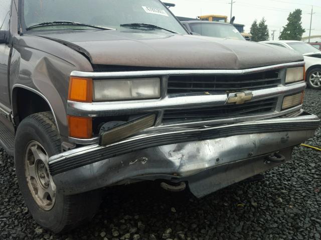 1GNEK13R0VJ340497 - 1997 CHEVROLET TAHOE K150 BROWN photo 9