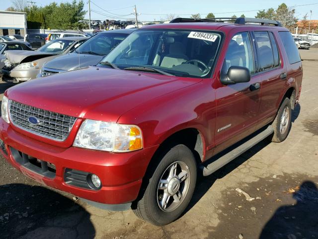 1FMZU73E55UB22733 - 2005 FORD EXPLORER X RED photo 2