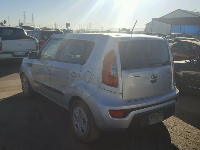 KNDJT2A59C7388715 - 2012 KIA SOUL SILVER photo 3