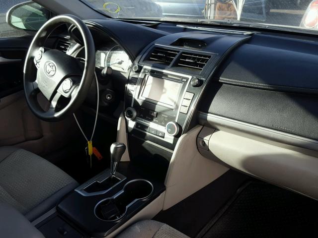 4T1BF1FKXCU045705 - 2012 TOYOTA CAMRY BASE SILVER photo 9