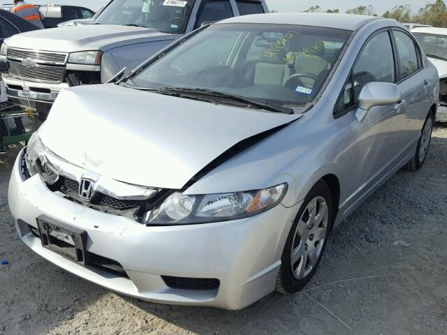 2HGFA1F50AH500755 - 2010 HONDA CIVIC LX SILVER photo 2