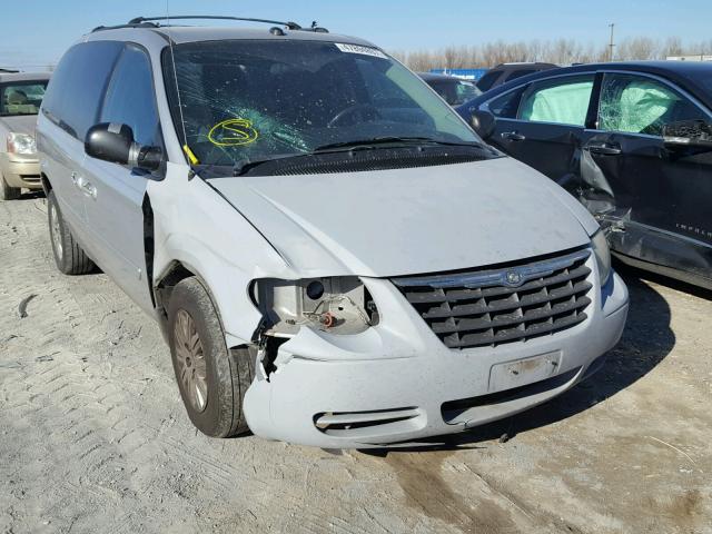 2C4GP44R65R406971 - 2005 CHRYSLER TOWN & COU SILVER photo 1