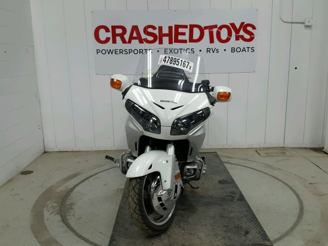 JH2SC68H8CK001233 - 2012 HONDA GL1800 WHITE photo 2