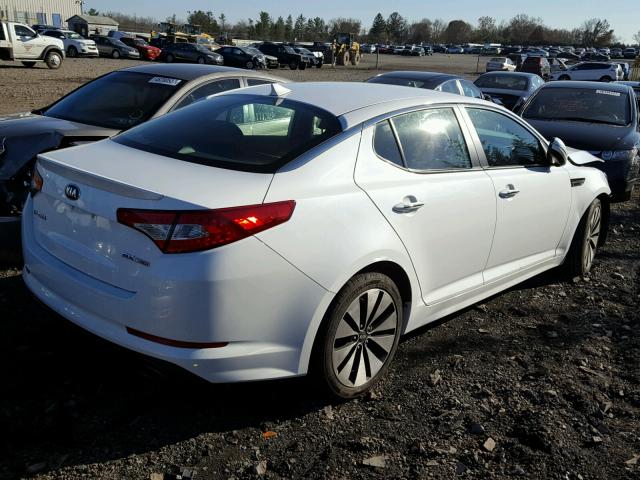 5XXGR4A66DG103099 - 2013 KIA OPTIMA SX WHITE photo 4