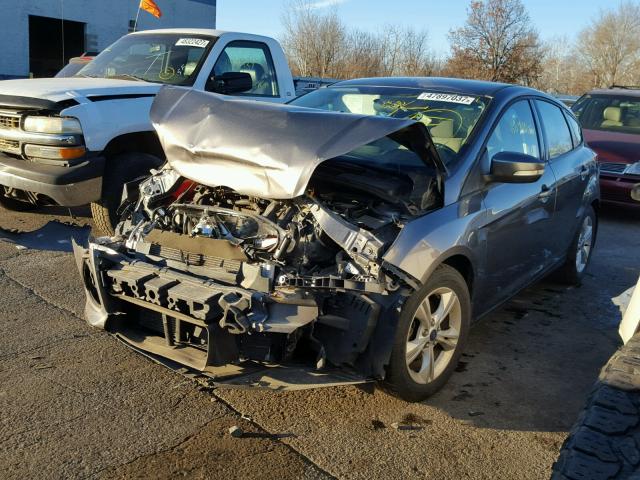 1FADP3K29DL158361 - 2013 FORD FOCUS SE GRAY photo 2