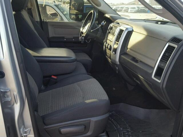 3C6UD5DL1CG331491 - 2012 DODGE RAM 2500 S Gümüş foto 5