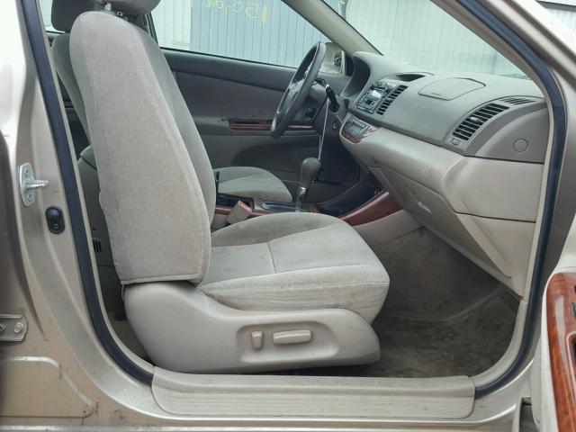 4T1BE32K93U141166 - 2003 TOYOTA CAMRY LE TAN photo 5