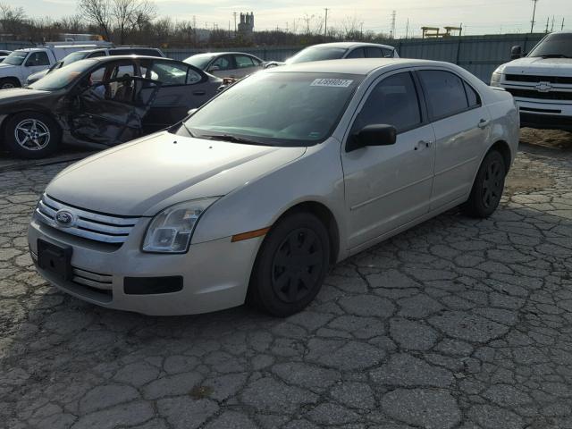 3FAHP06ZX8R109426 - 2008 FORD FUSION S BEIGE photo 2