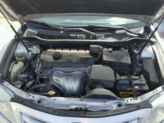 4T1BF3EKXBU129695 - 2011 TOYOTA CAMRY BASE SILVER photo 7
