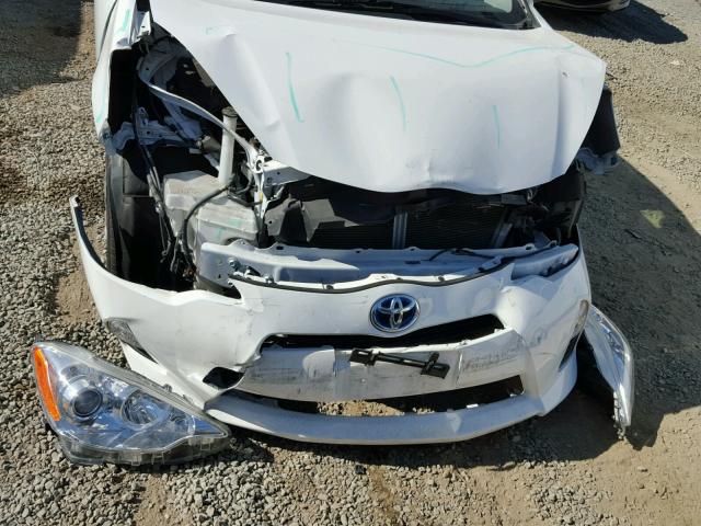 JTDKDTB37D1551323 - 2013 TOYOTA PRIUS C WHITE photo 9