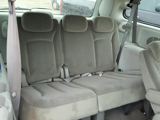 2C4GP54LX5R260933 - 2005 CHRYSLER TOWN & COU GOLD photo 9