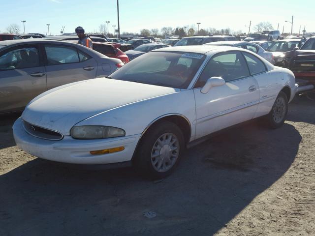 1G4GD221XS4721597 - 1995 BUICK RIVIERA WHITE photo 2