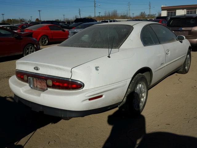 1G4GD221XS4721597 - 1995 BUICK RIVIERA WHITE photo 4