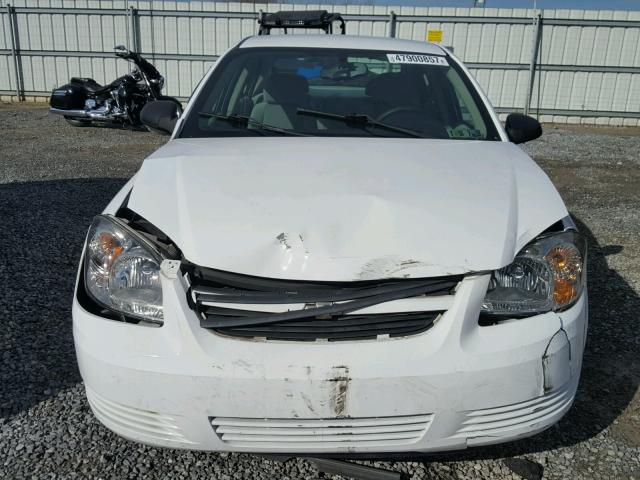 1G1AS58H697201937 - 2009 CHEVROLET COBALT LS WHITE photo 9