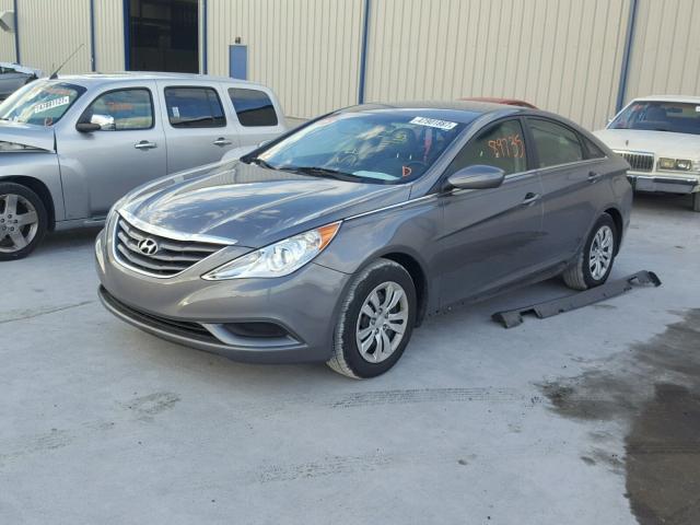 5NPEB4AC7BH277072 - 2011 HYUNDAI SONATA GLS SILVER photo 2