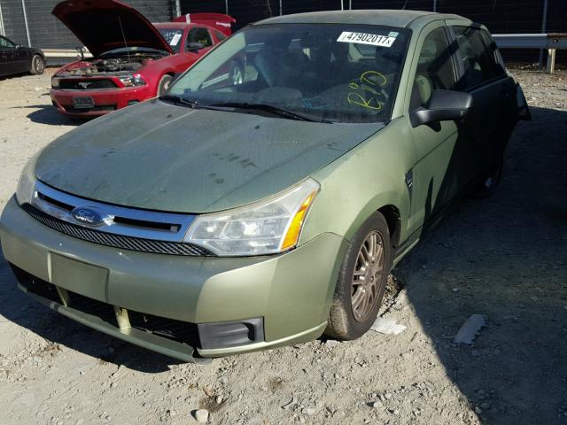 1FAHP35N68W251480 - 2008 FORD FOCUS SE GREEN photo 2