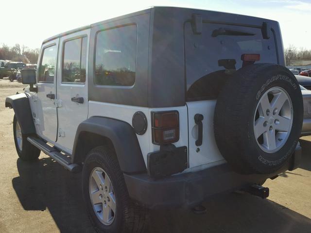 1J8GA39199L733936 - 2009 JEEP WRANGLER U WHITE photo 3