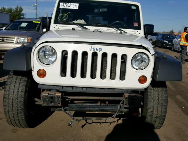 1J8GA39199L733936 - 2009 JEEP WRANGLER U WHITE photo 9