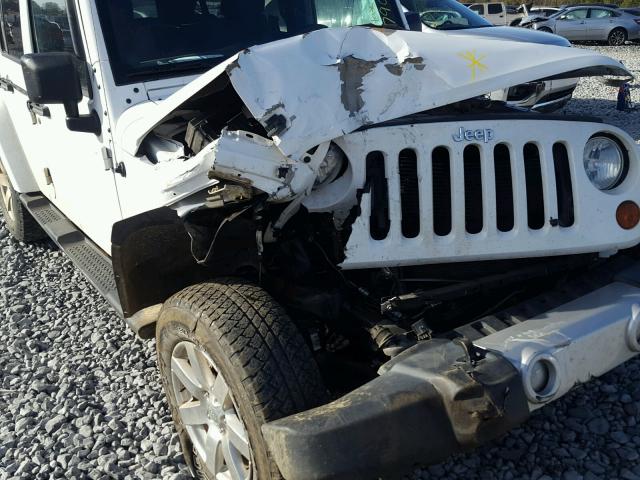 1C4HJWEGXCL195567 - 2012 JEEP WRANGLER U WHITE photo 9