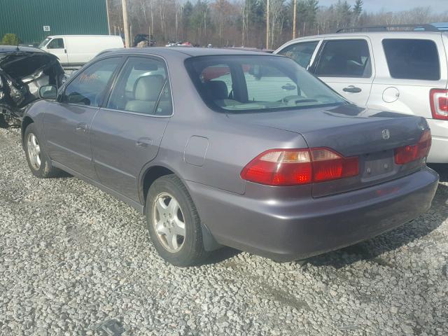 1HGCG1652YA037186 - 2000 HONDA ACCORD EX SILVER photo 3